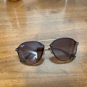 Ray-Ban Gold Frame Sunglasses with Dark Lenses